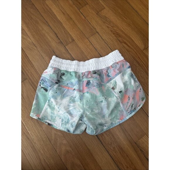 Lululemon Women’s Lined Running Athletic Shorts Size 8 - Picture 5 of 5